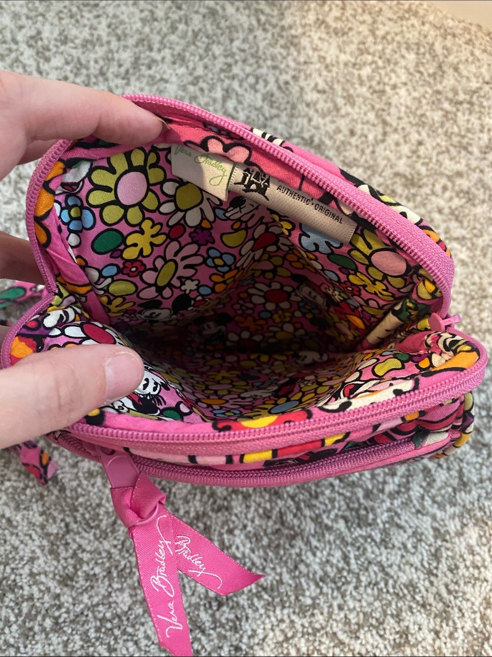 Vera Bradley Pink Floral Minnie Mouse Quilted Crossbody Organizer Disney - Picture 5 of 5